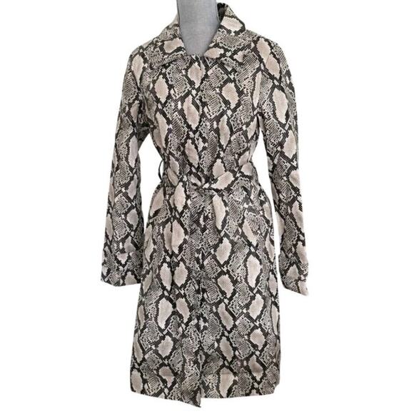 Choosy Cream & Black Vegan Snakeskin Zip Trench coat Raincoat Size L NWT Belted - Picture 4 of 8